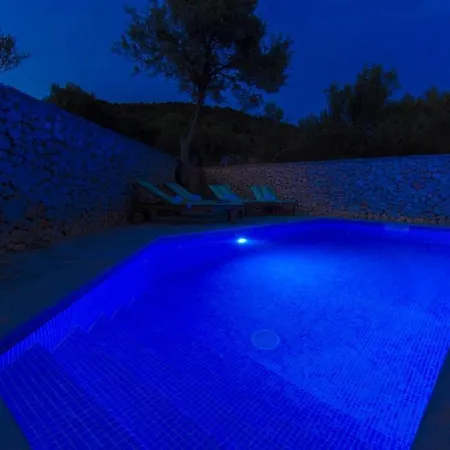 Dalmatian Stone Burica